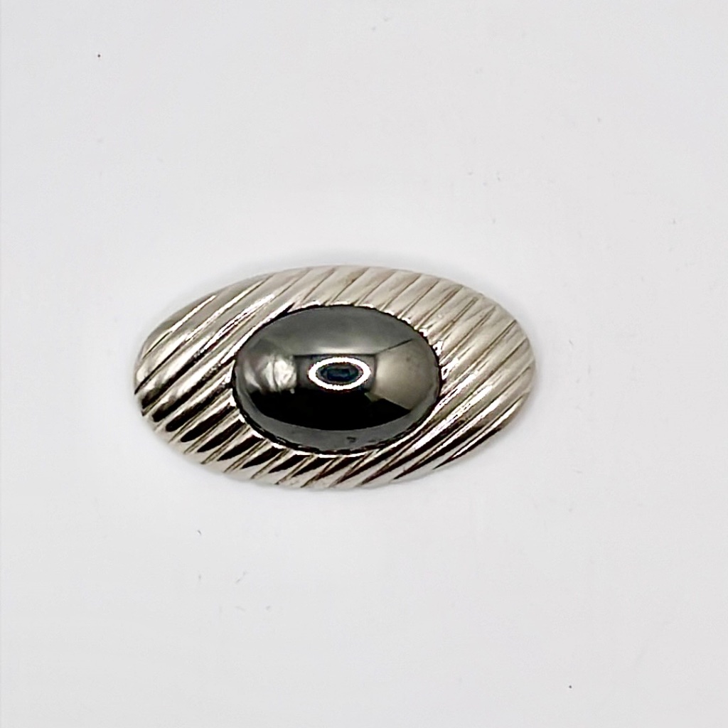 Trifari Silver Tone Textured And Hematite Brooch Pin 30$
